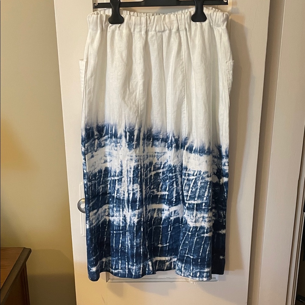 Women's White and Navy Shibori Dyed Linen Midi Skirt - Picture 2 of 3